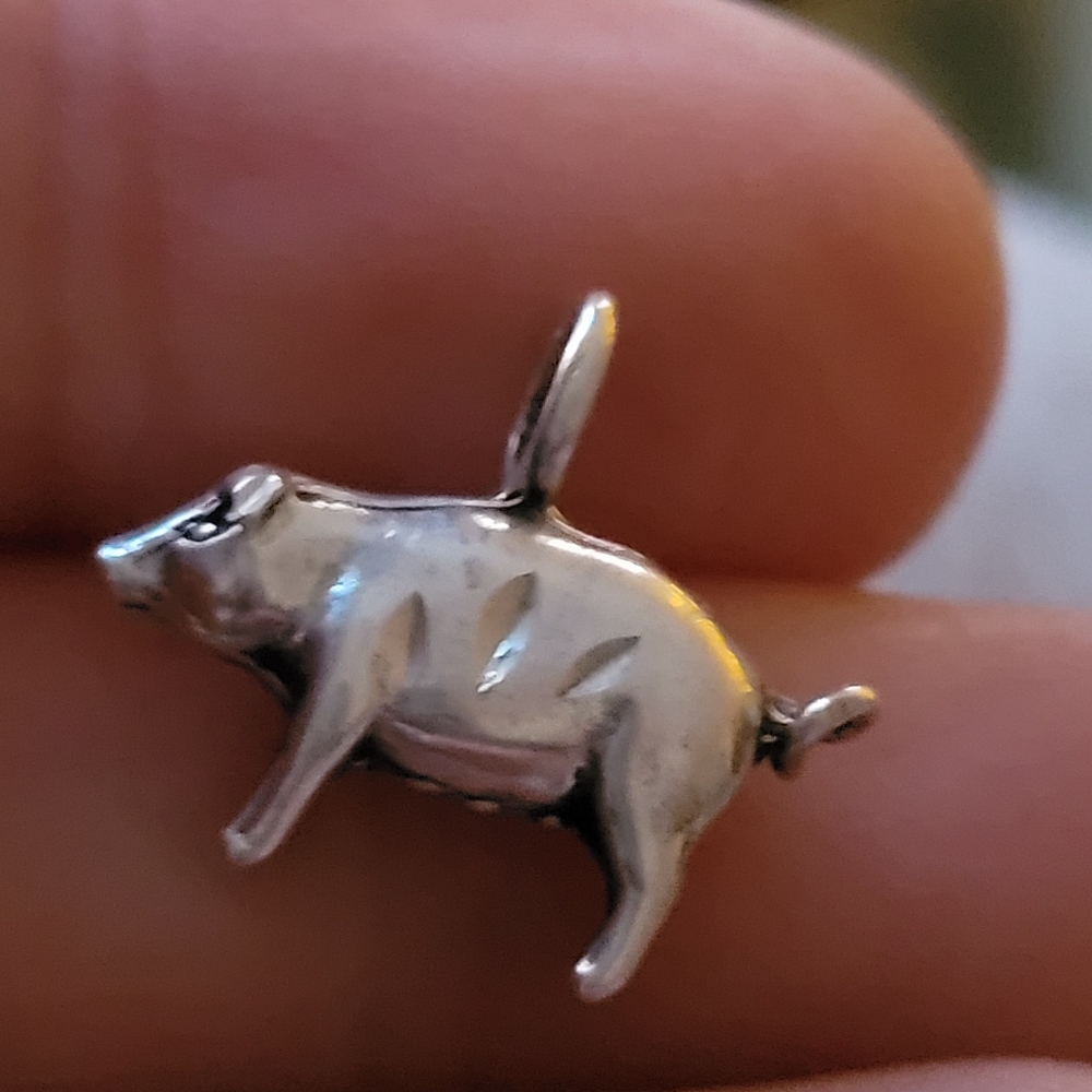 .925 Solid Sterling Silver Pig Charm - Picture 3 of 8